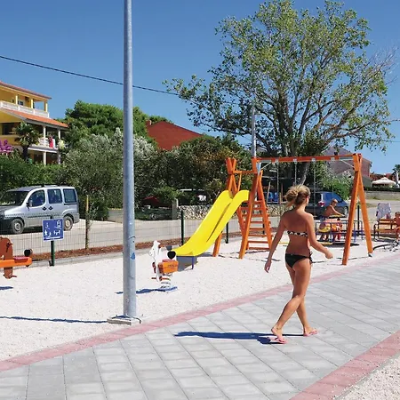 Bana Jelacica Bb V * Vrsi